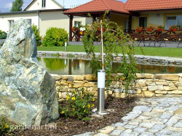 Staw przed domem weselnym Astra - Rozalin